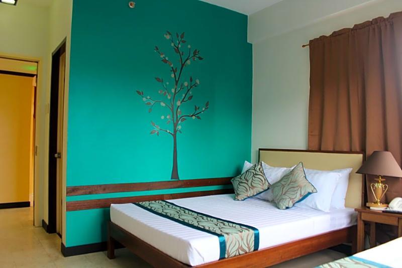 Reddoorz Plus Near Rizal Junction Puerto Princesa Εξωτερικό φωτογραφία